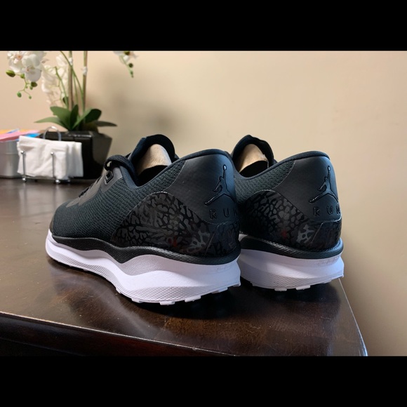 Jordan Zoom Tenacity Running Shoes - Picture 2 of 7